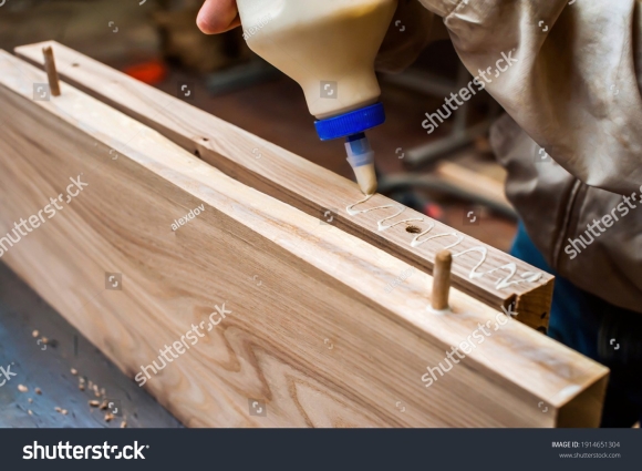 Gluing Board Furniture