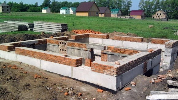 Сборный ленточный фундамент
