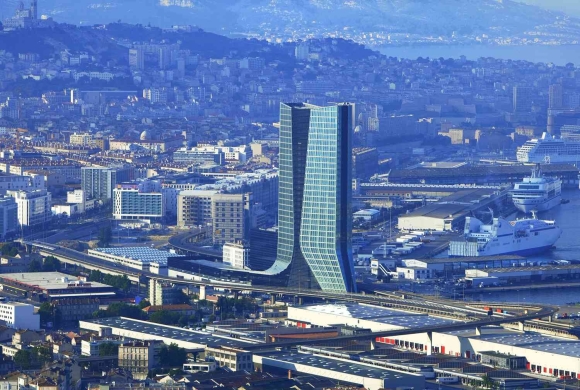 Небоскреб CMA CGM Tower в Марселе