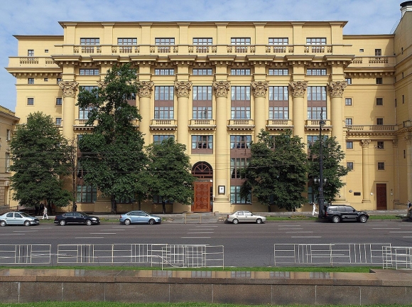 Дом на Моховой улице Жолтовский