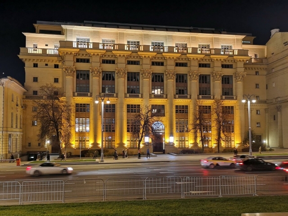Жилой дом на Моховой Жолтовский