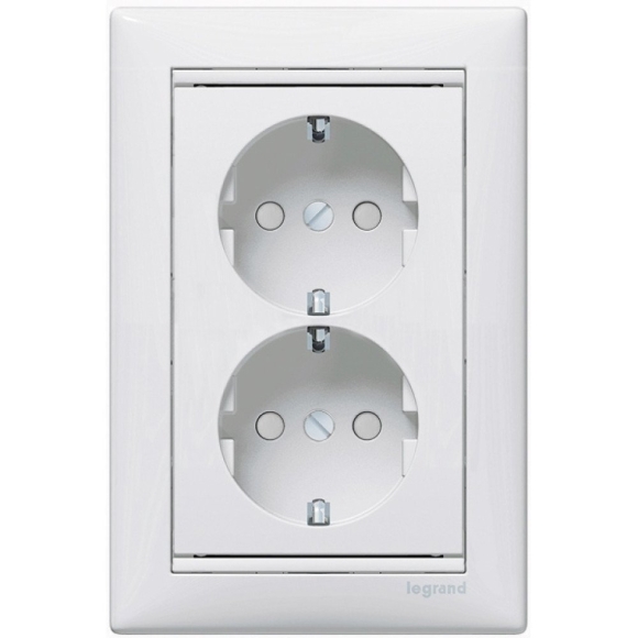 Legrand Valena двойная розетка