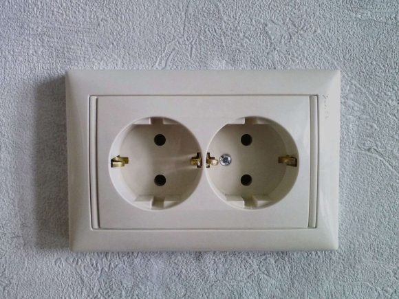 Legrand Valena двойная розетка