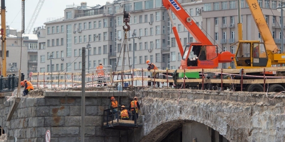 Реконструкция большого каменного моста в Москве