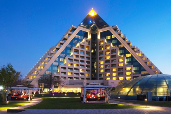 Raffles Dubai Раффлес Дубай