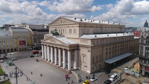 Большой театр на театральной площади Бове