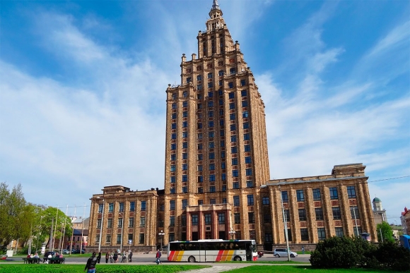 Здание Академии наук Латвии