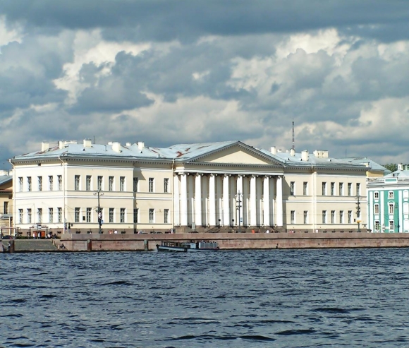 Здание Академии наук Кваренги