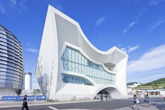 Здание Hyundai Pavilion