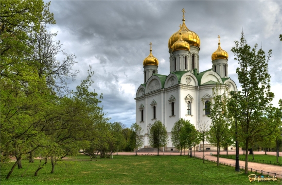 С Пасхой Екатерининский собор Пушкин