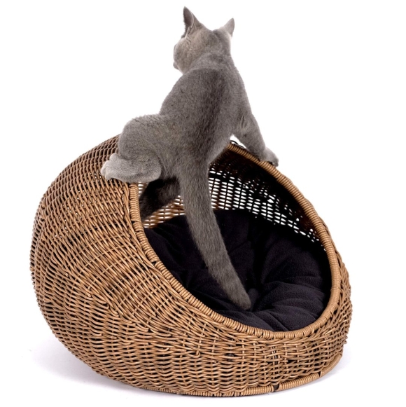 Корзина для кошек плетеная