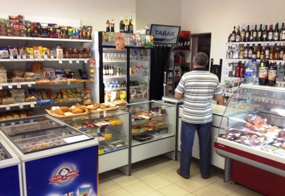 Маленький продуктовый магазин