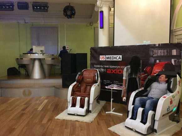 Массажные кресла Ямагучи в аэропорту