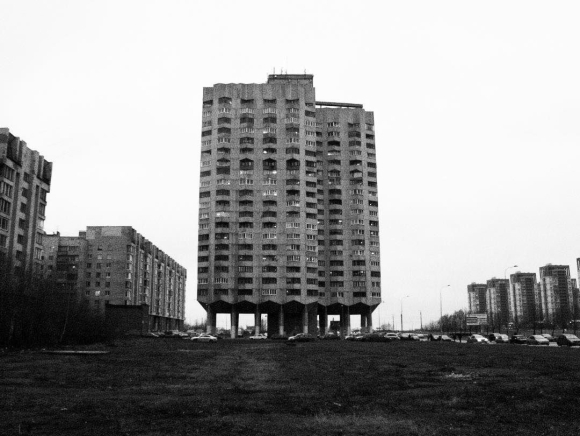 Дом на куриных ножках СПБ на Новосмоленской набережной