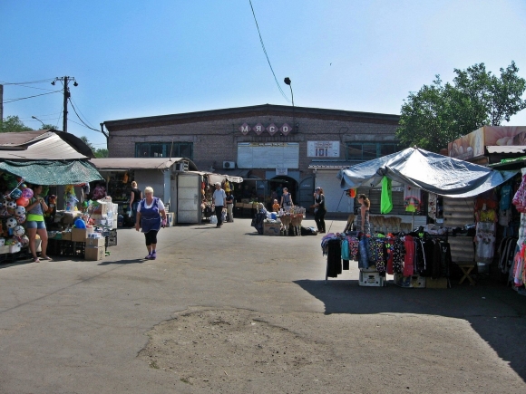 Кальмиусский рынок Мариуполя
