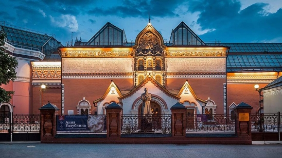 Третьяковская галерея в Москве снаружи