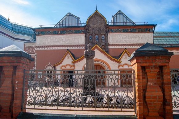 Третьяковская галерея в Москве снаружи