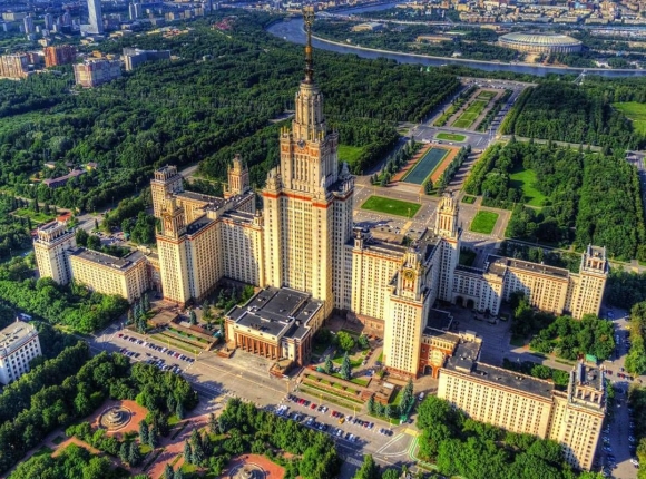 Здание МГУ на Воробьевых горах