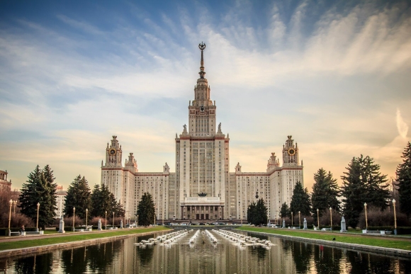 Университет имени Ломоносова в Москве