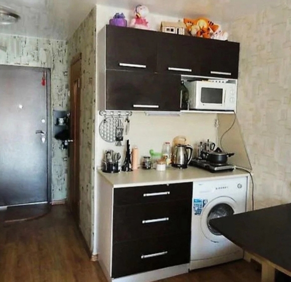 Кухня в комнате в общежитии