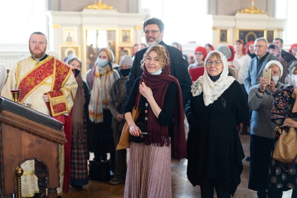 Вынос Плащаницы храм МЦ Татианы при МГУ