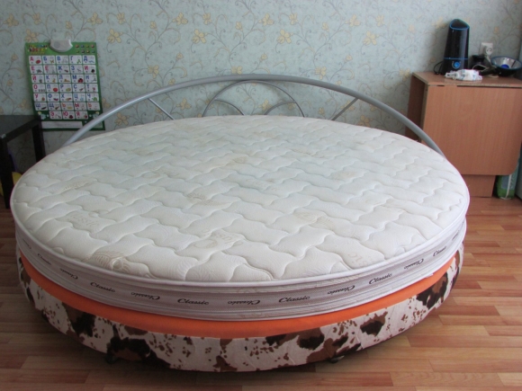 Круглая кровать двуспальная