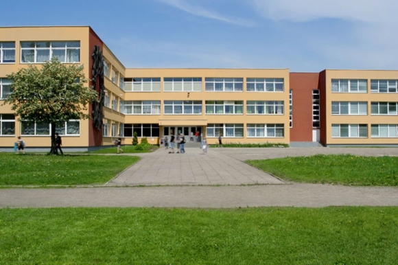 Школа вид снаружи