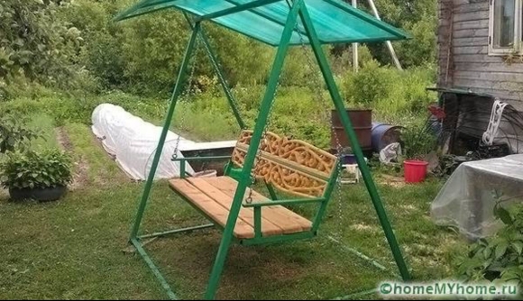 Самодельные садовые качели