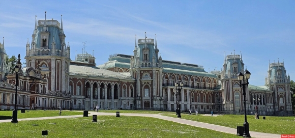 Большой Царицынский дворец в Москве