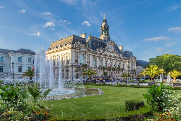 Tours France город