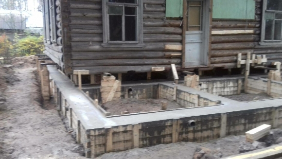 Фундамент старых деревянных домов