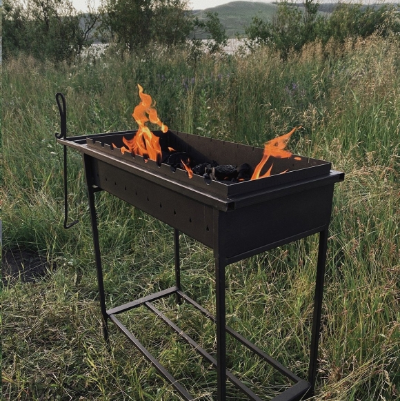 Мангал из прутьев разборной