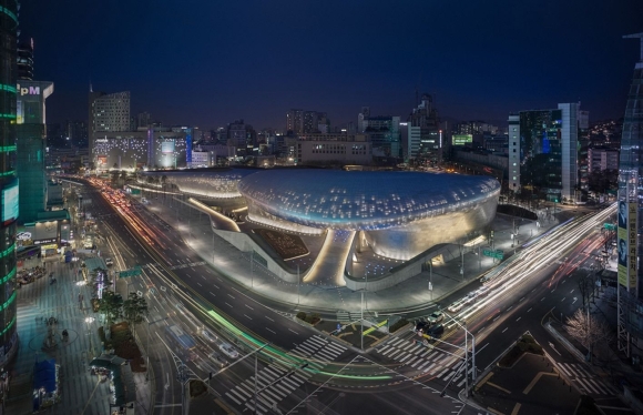 Dongdaemun Design Plaza Заха Хадид