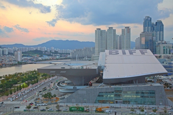 Busan Cinema Center Coop Himmelb l au