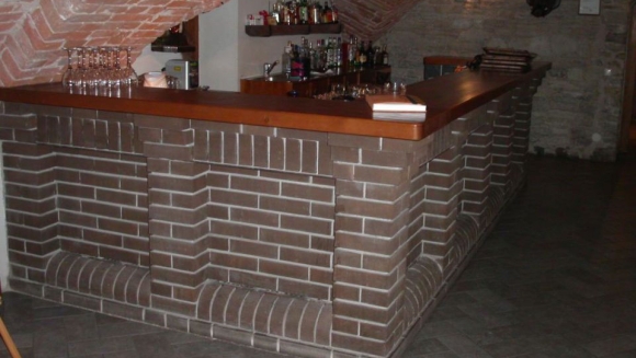 Барные стойки из кирпича