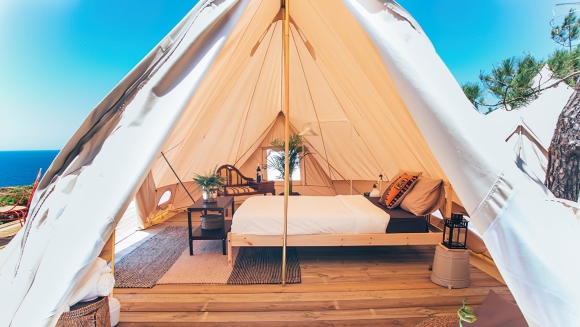 Глэмпинг Hippy Hotel