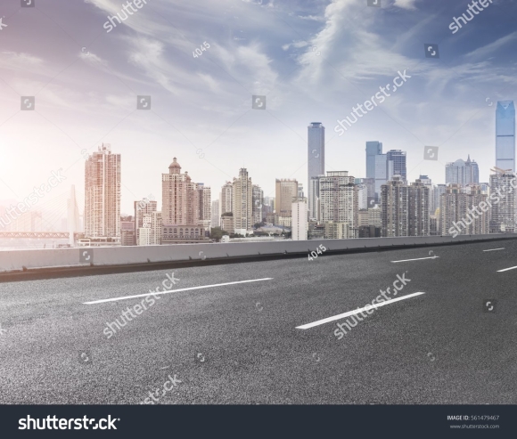 Фон города с дорогой