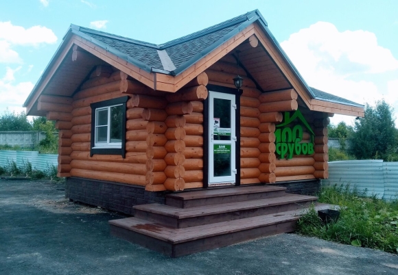 Красивая баня из сруба