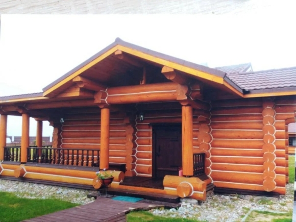 Баня из оцилиндрованного бревна