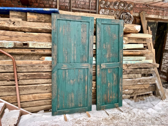 Старая деревянная дверь