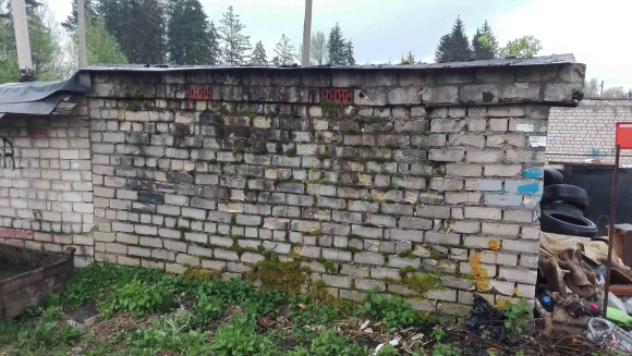 Укрепить стену гаража