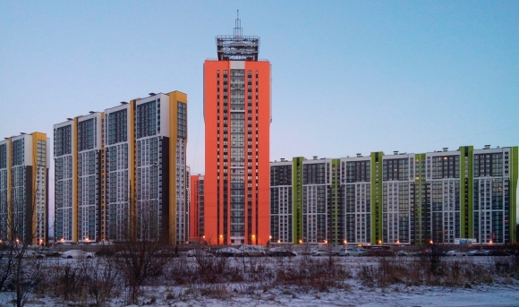 Питер Парашютная улица