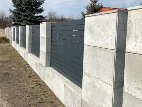 Блок заборный еврозабор