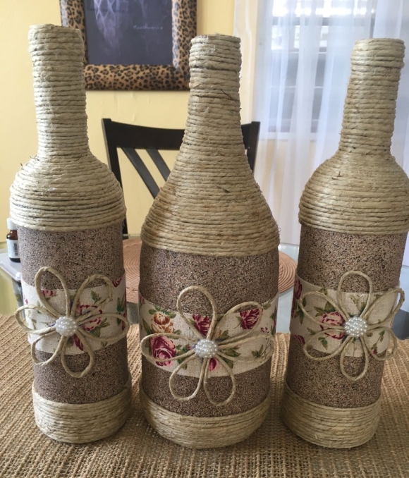 Декор стеклянной бутылки шпагатом