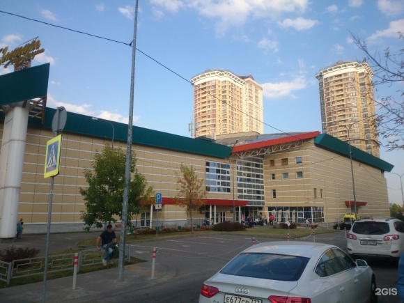 Дворец спорта янтарь в Строгино