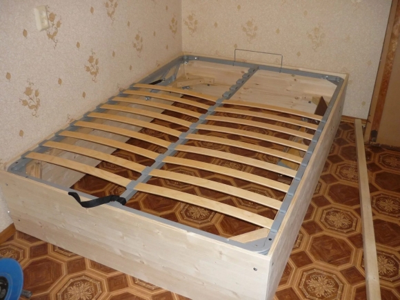 Каркас двуспальной кровати