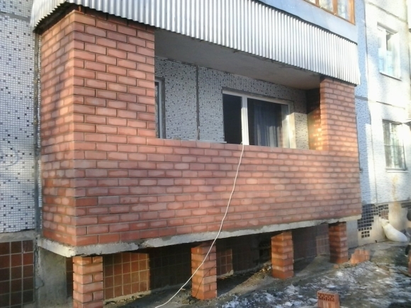 Пристрой из кирпича
