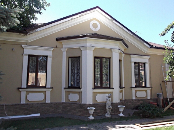 Декор фасада частного дома