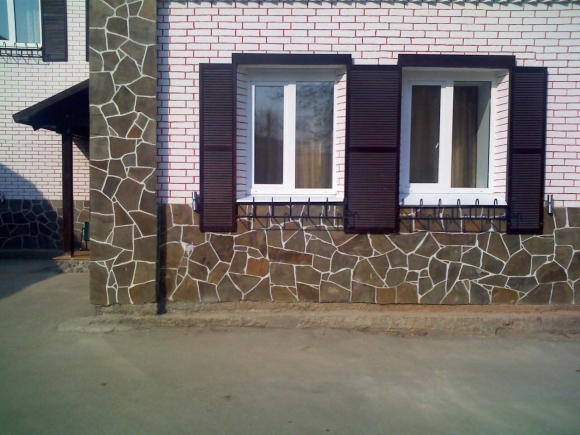 Отделка фасада декоративным камнем