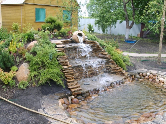 Каскад искусственный водопад